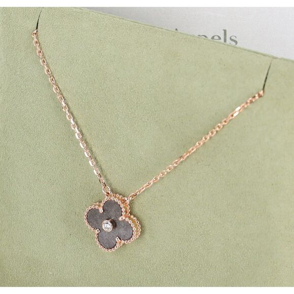 Van Cleef & Arpels Vintage Alhambra Necklace 2023 Holiday Pendant Grey 18K - Picture 5 of 7